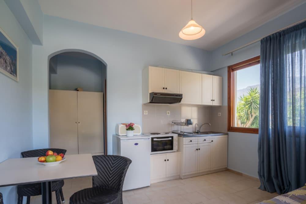 Aparthotel Anthos
